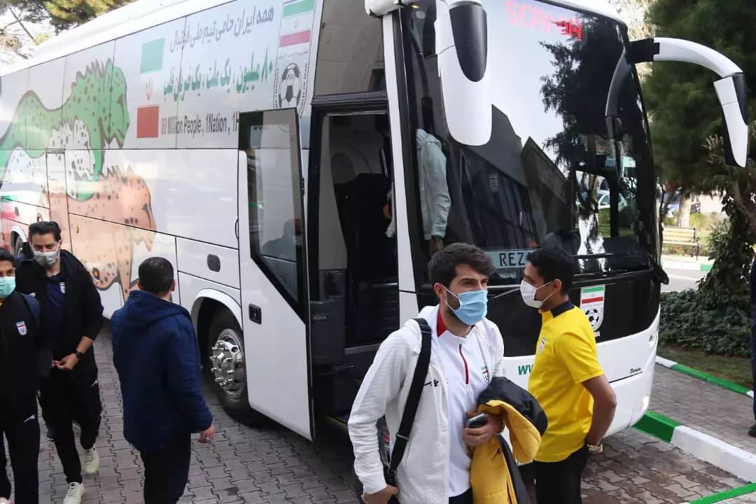 تیم ملی فوتبال لحظاتی پیش وارد مشهد شد+ عکس