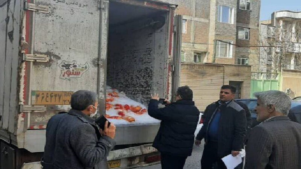 توقیف محموله بیش از ۳ تنی گوشت مرغ در میاندوآب