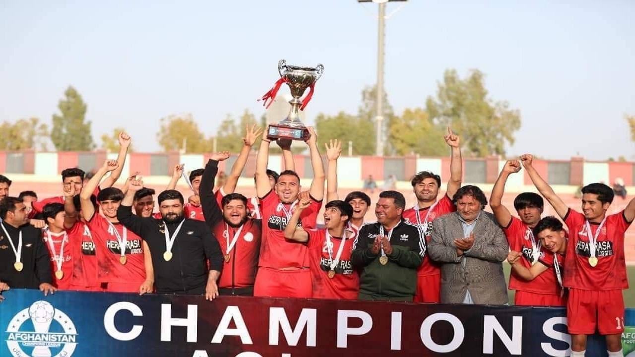 کاپ قهرمانی فصل نخست رقابت های لیگ قهرمانان بر دستان سرخ پوشان افغانستان