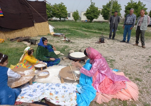 پخت نان در ساه چاردهای عشایری
