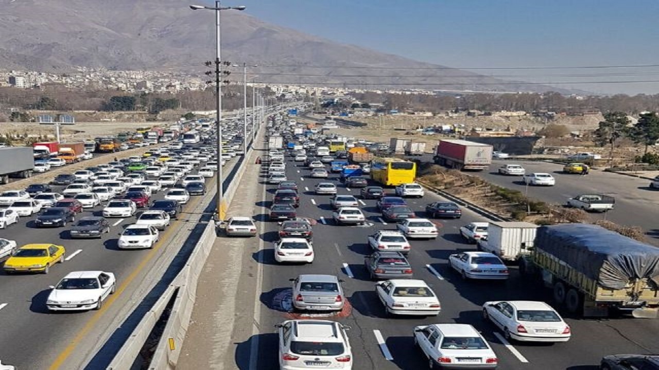 ورود خودرو به شهر قم ۵۴ درصد افزایش یافت