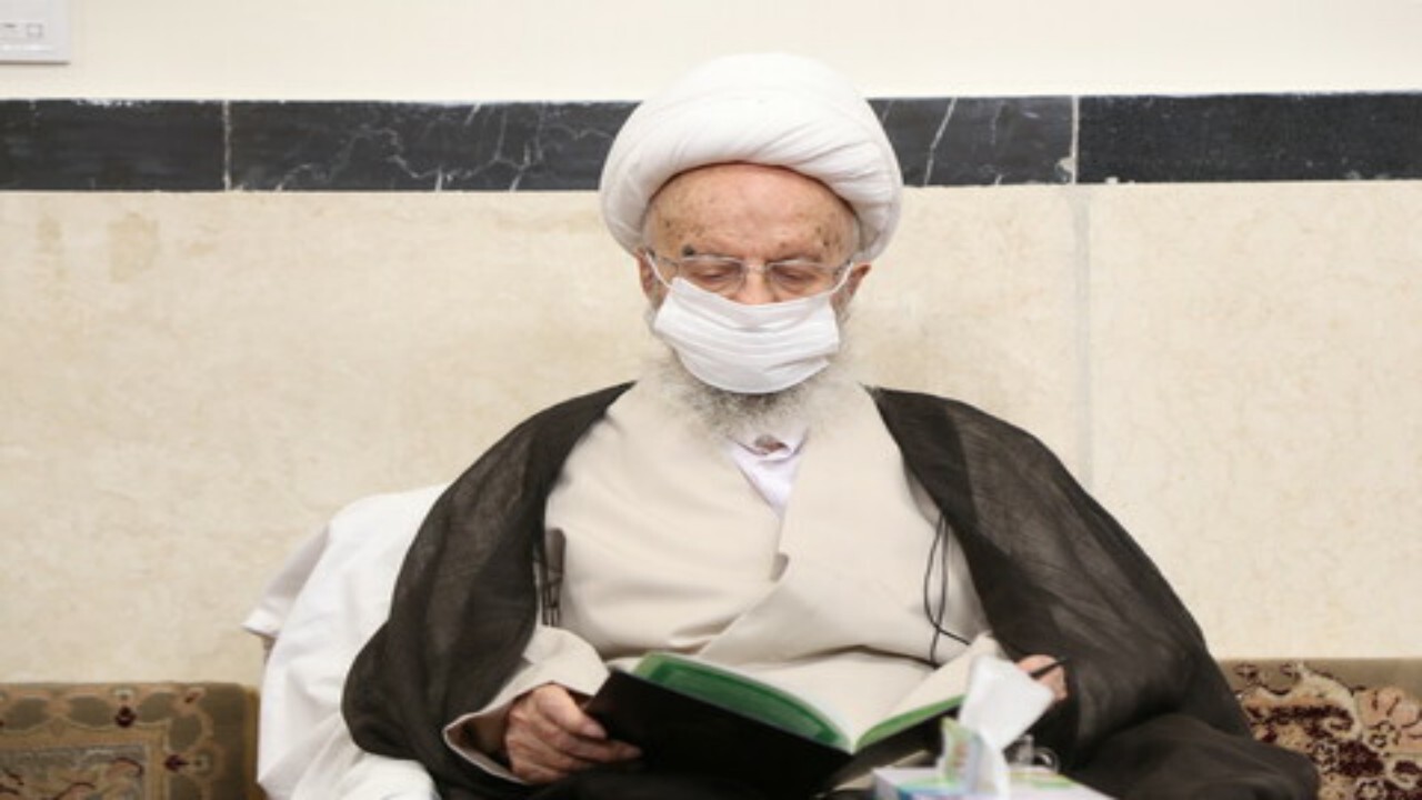 بستری شدن آیت الله مکارم شیرازی در بیمارستان صحت ندارد