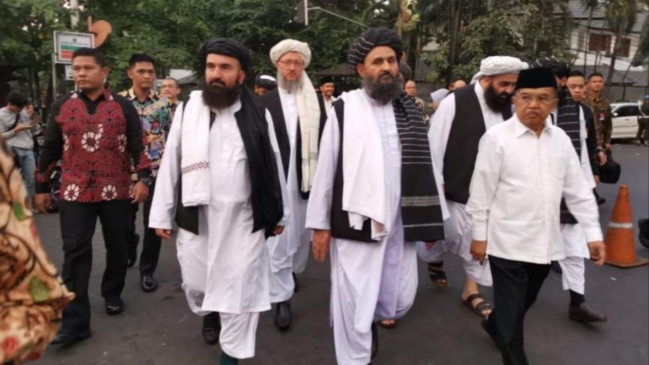 در رابطه با طالبان با احتیاط عمل می کنیم