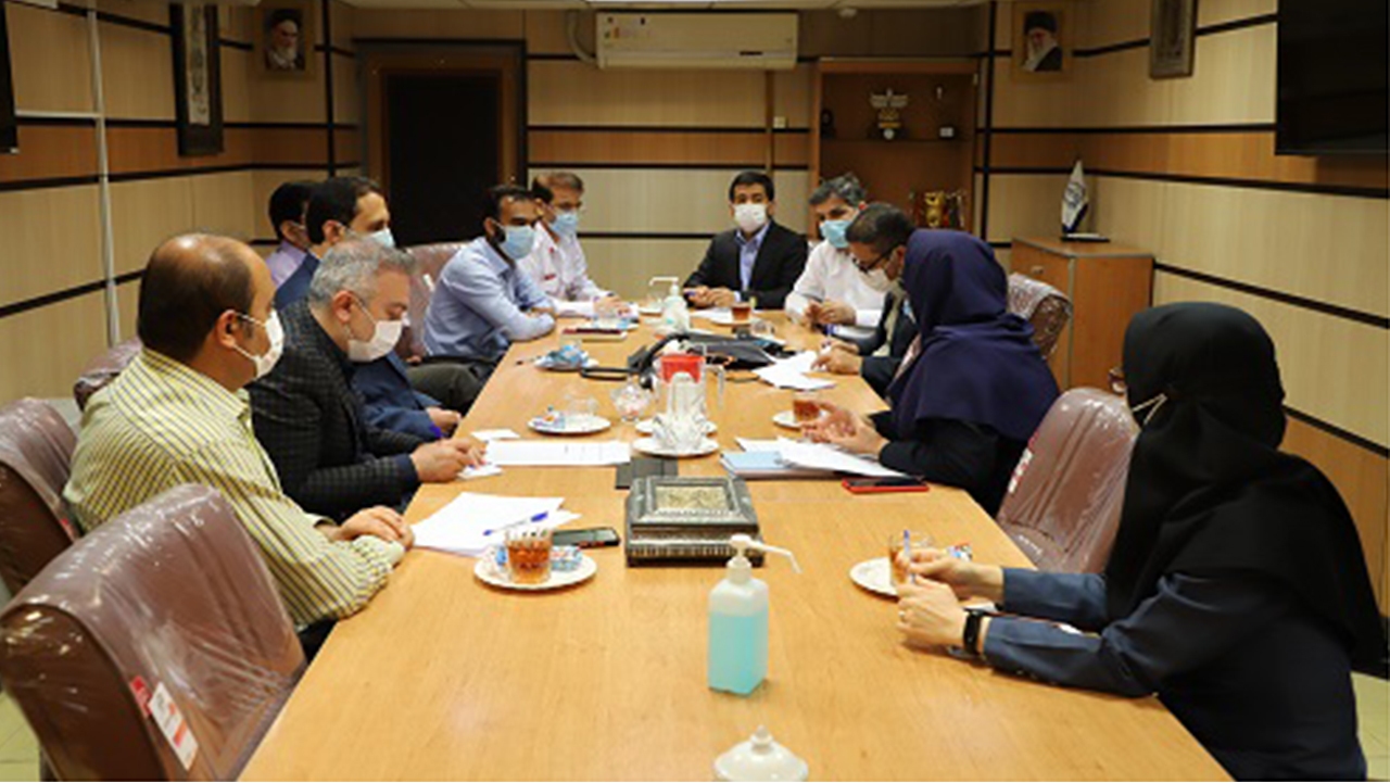 نابودی ۳۲۴ کیلوگرم مواد غذایی فاسد در فارس