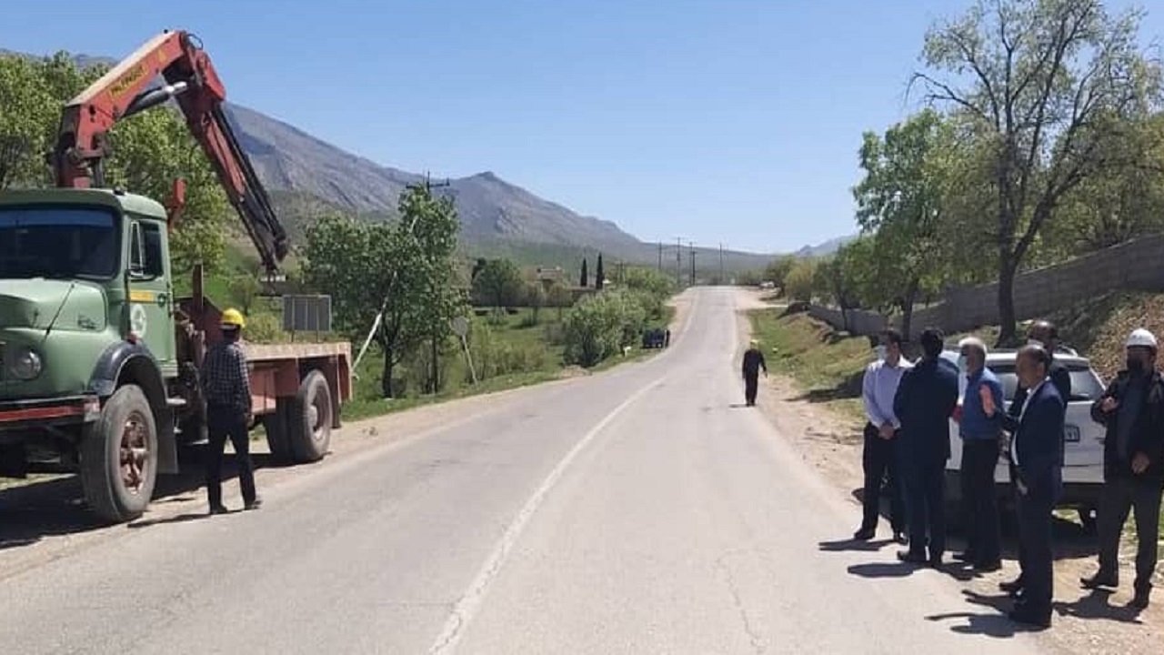 اجرای طرح تقویت شبکه برق رسانی روستای ارمند شهرستان خانمیرزا