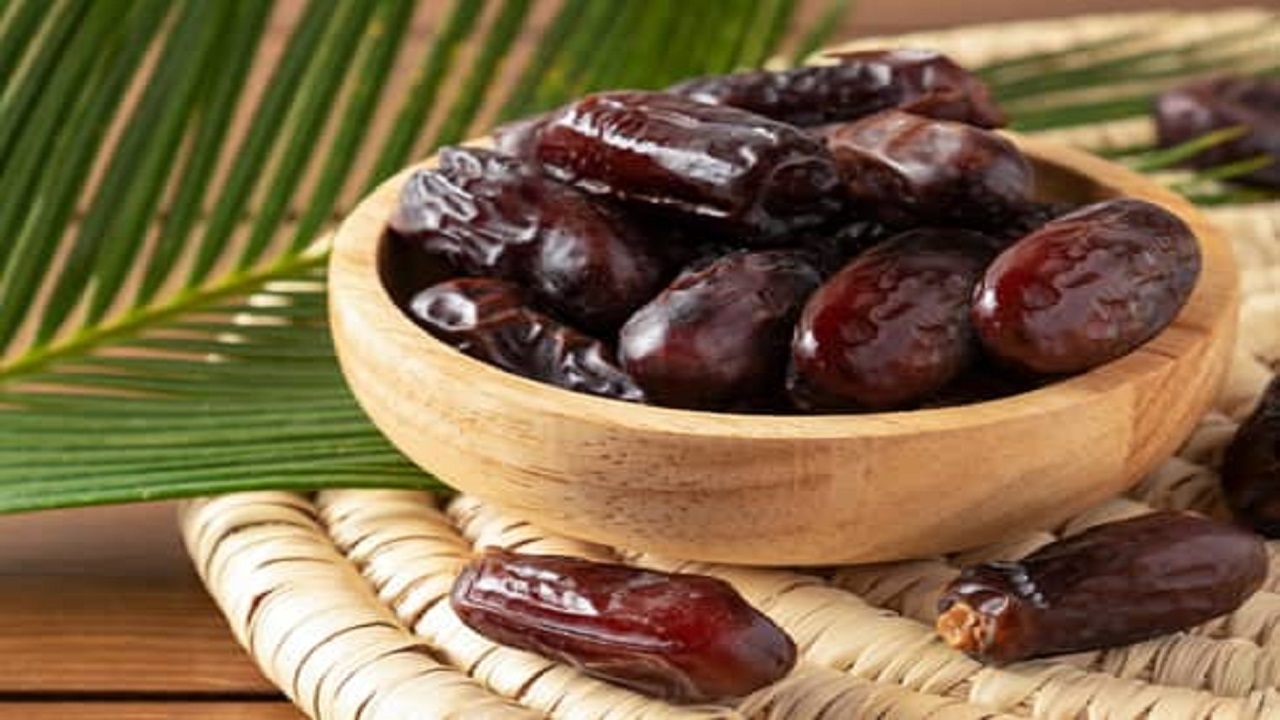هر بسته خرما را چند بخریم؟