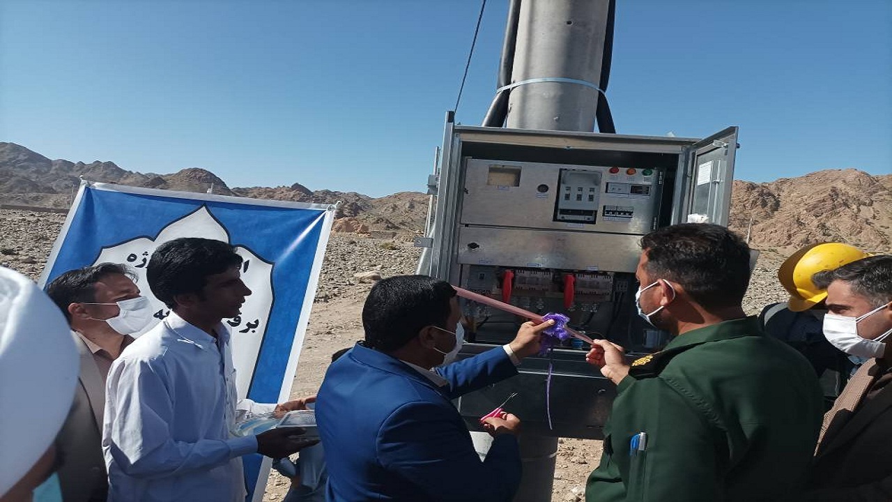عیدی به روستای پاسرخ با ایجاد روشنایی