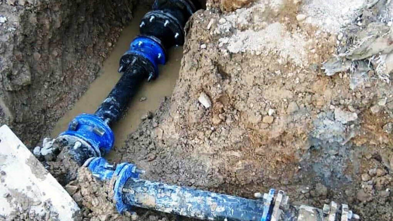 رفع حادثه شکستگی لوله آب در خیابان آمادگاه اصفهان