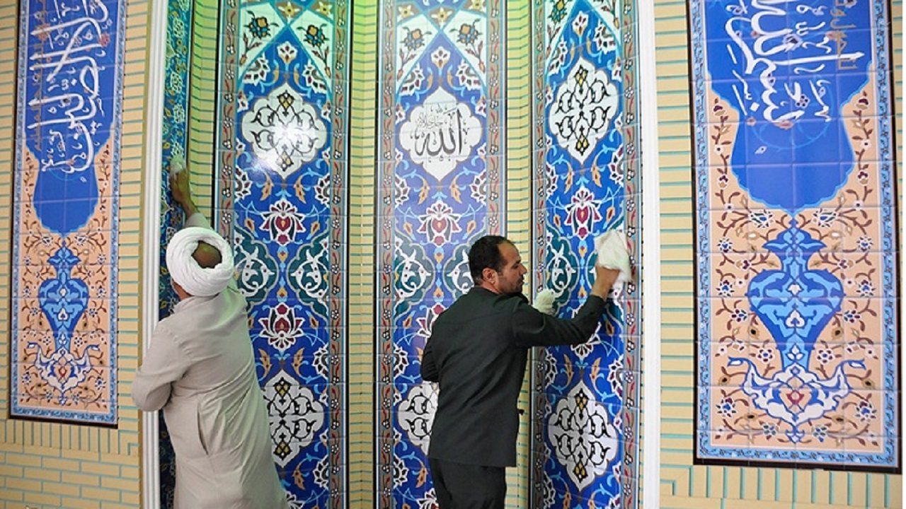 مساجد کردستان در آستانه ی ماه رمضان غبارروبی شد
