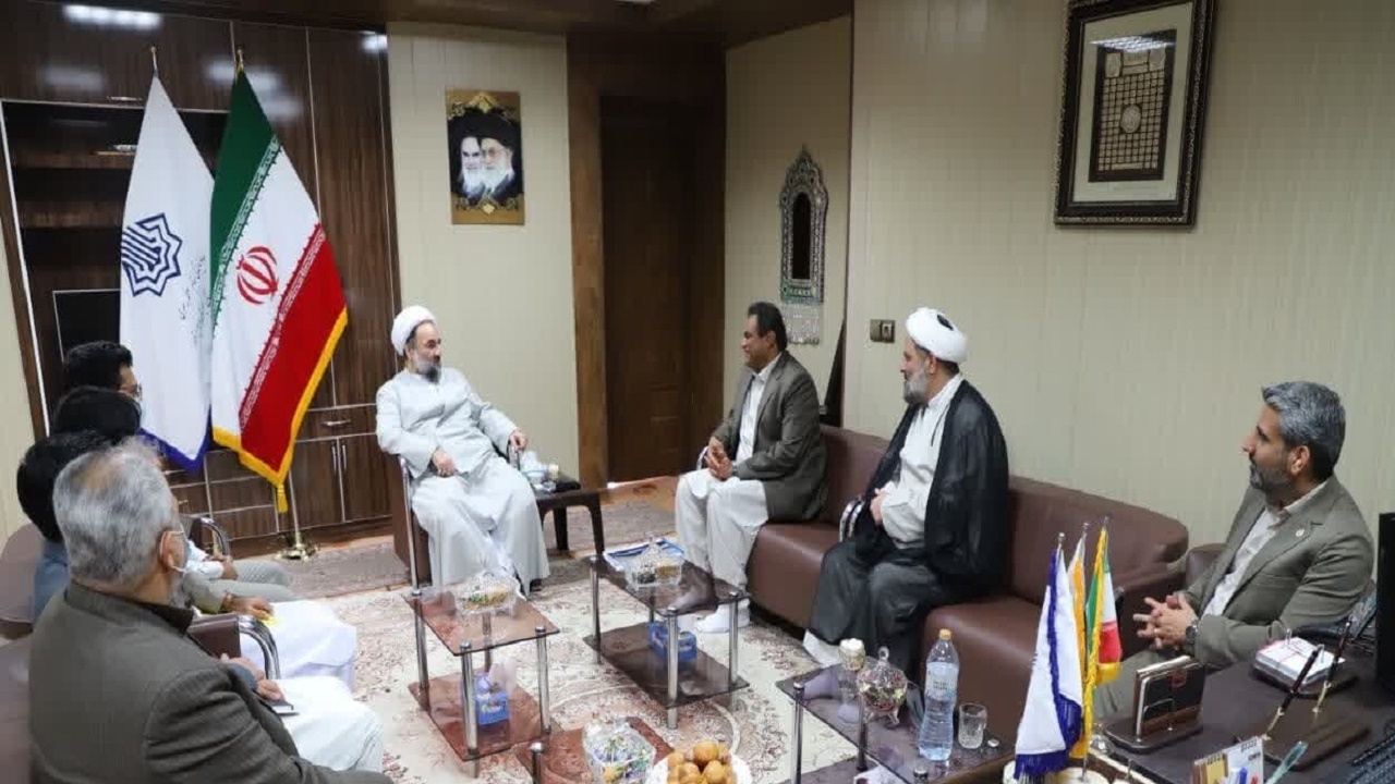 امام جمعه زاهدان: مردم بلوچستان شایسته ارائه خدمات بیشتر هستند 