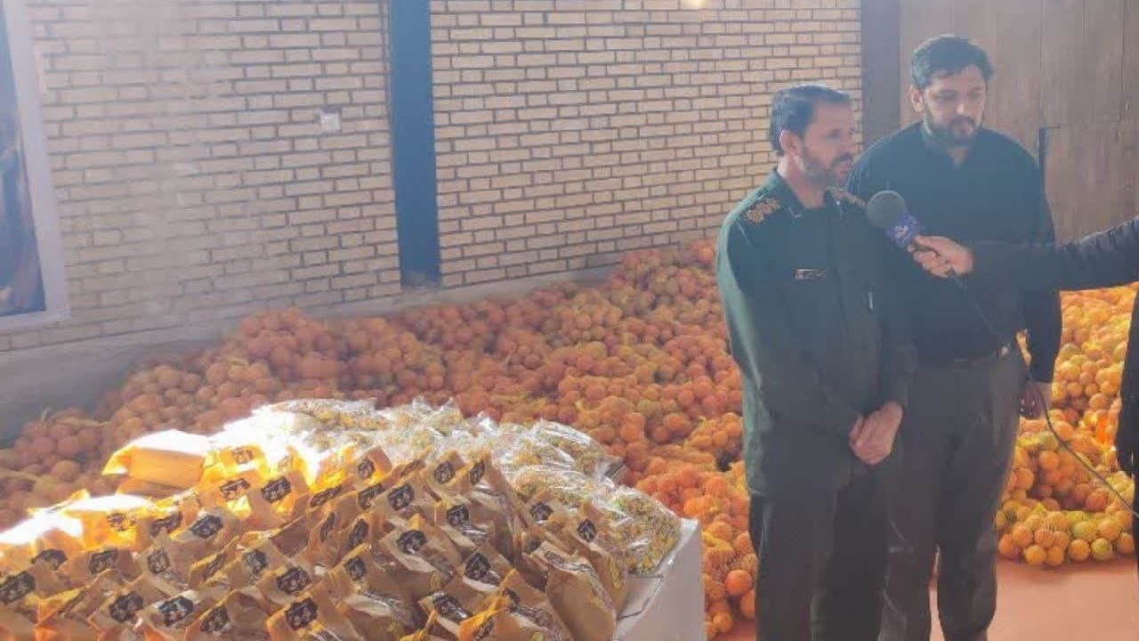 رزمایش بزرگ یلدای فاطمی و توزیع ۹۰۰ بسته در بین نیازمندان فراهان