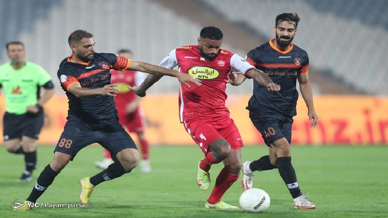 سلطانی: وکیل پرسپولیس در فسخ قرارداد لوکادیا مقصر است