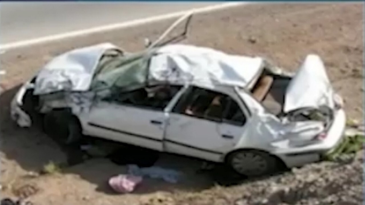 واژگونی خودروی اتباع غیر مجاز در کرمان ۱۱ مصدوم برجای گذاشت