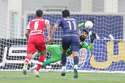لیگ برتر فوتبال / گل گهر سیرجان ۰ - پرسپولیس تهران ۲