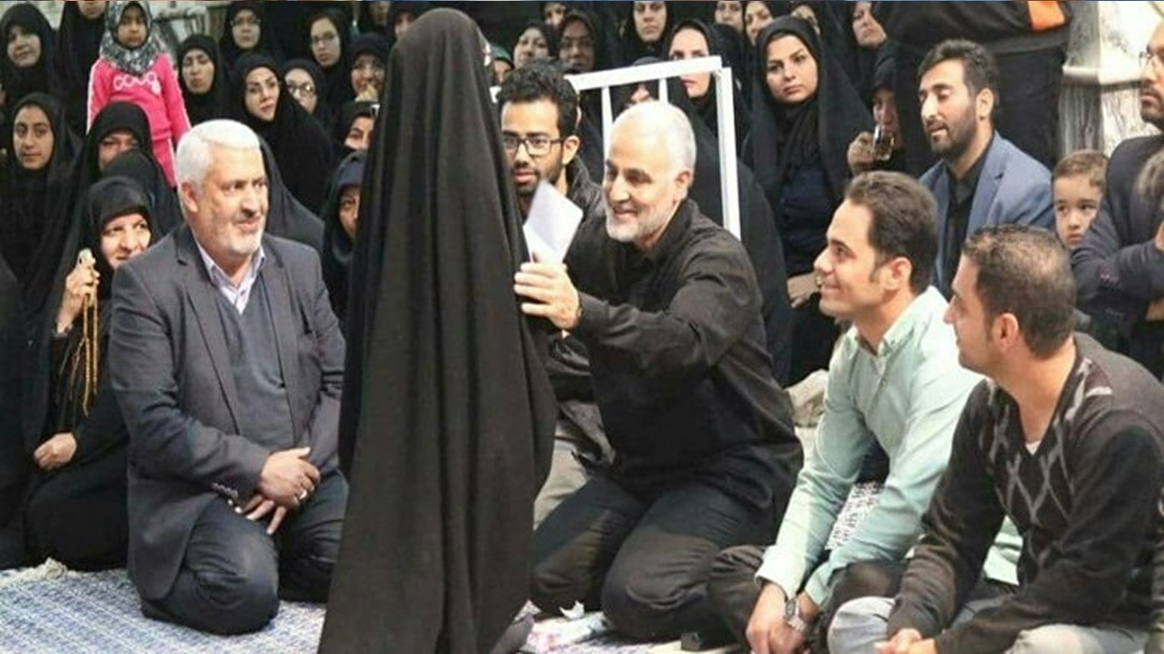 چند خاطره از رفتار پدرانه سردار سلیمانی با دختران و همسران شهدا