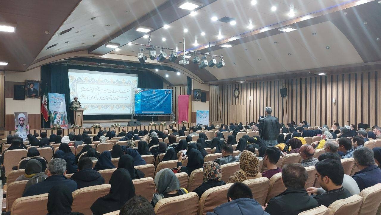 قدردانی از ۲۴۷ دانش آموز و معلم برتر پژوهشگر استان