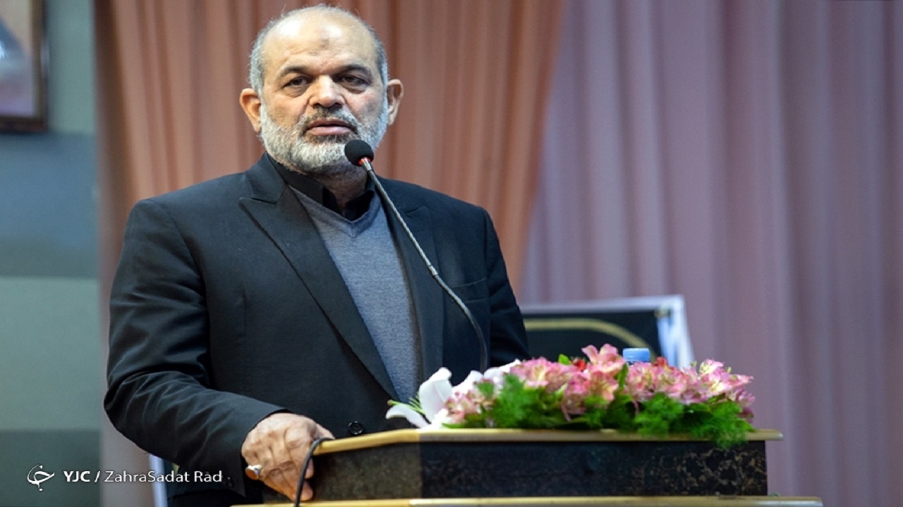شهید سلیمانی توانست نیرو‌هایی را از کشور‌های مختلف درکنار هم سامان دهد