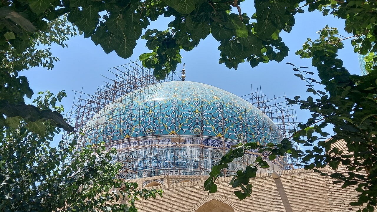 تایید اشکالات اساسی مرمت گنبد مسجد جامع عباسی اصفهان