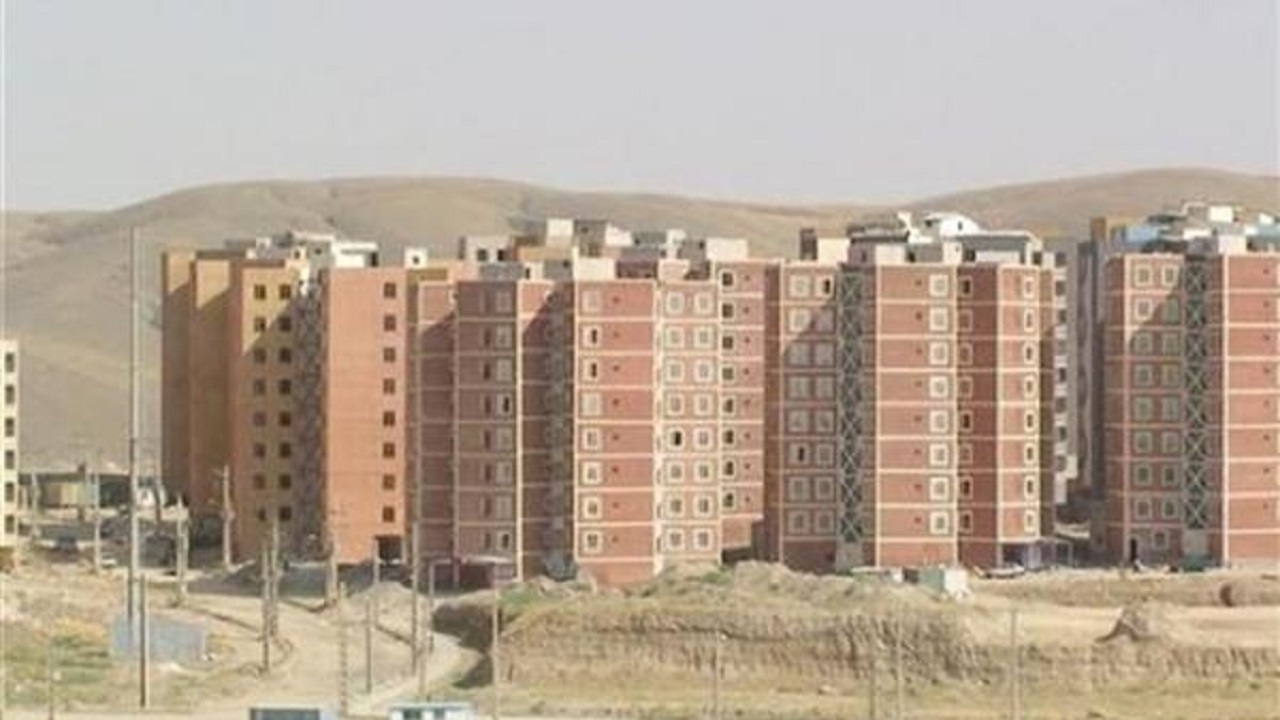 آزرده خاطر شدن ساکنان شهرک فرزان از کمبود امکانات رفاهی