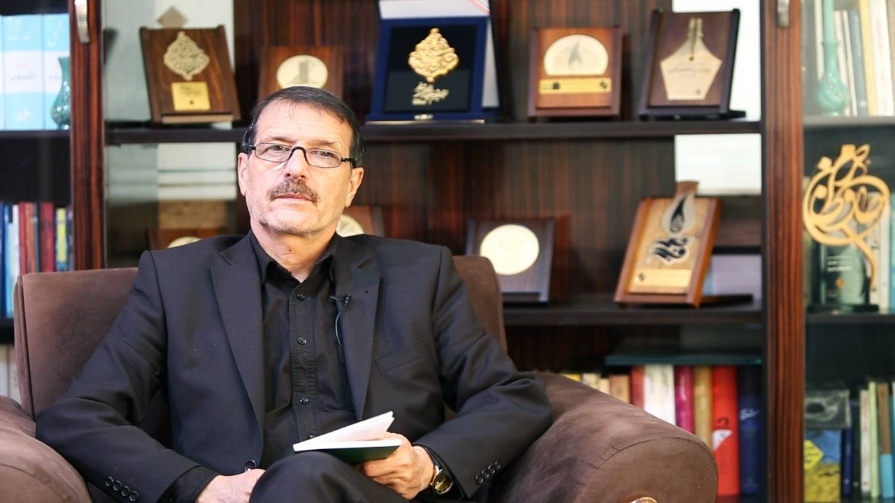 شعر باید در نظام فرهنگی تعریف شود