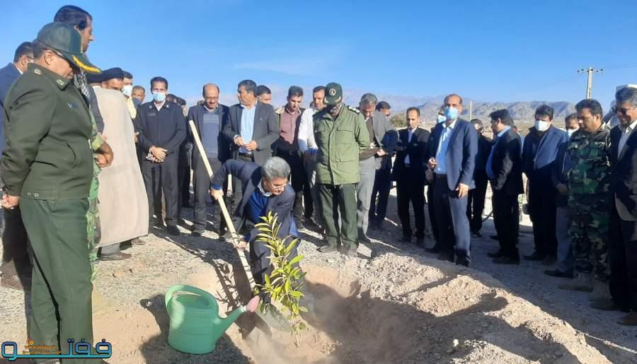 آغاز عملیات اجرایی پروژه نوار سبز اتوبان جیرفت_دلفارد به یاد سردار سلیمانی
