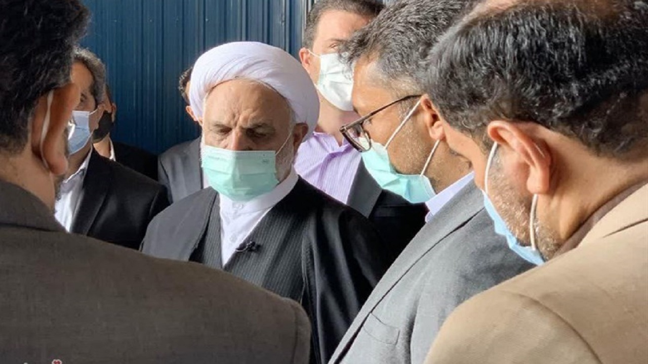 بازدید سرزده رئیس قوه قضاییه از پارکینگ خودرو‌های توقیفی پرونده‌های مواد مخدر