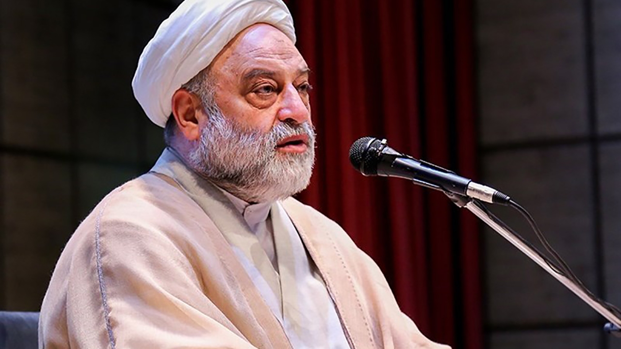 لحظه اعلام خبر شهادت سردار سلیمانی در حرم امام رضا (ع) + فیلم