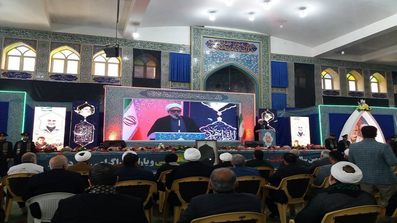 حاج قاسم پرچم را بلند کرد و به مقاومت جان داد