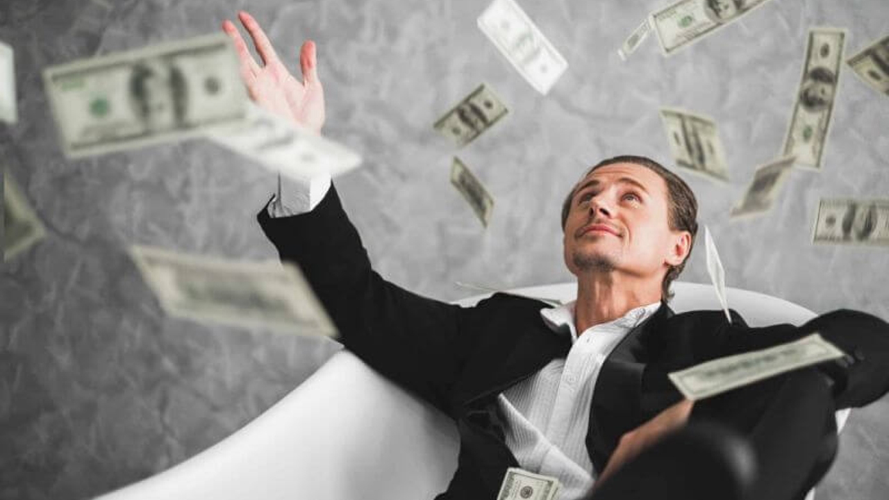 فروش روش‌های کسب ثروت یا کلاهبرداری؟