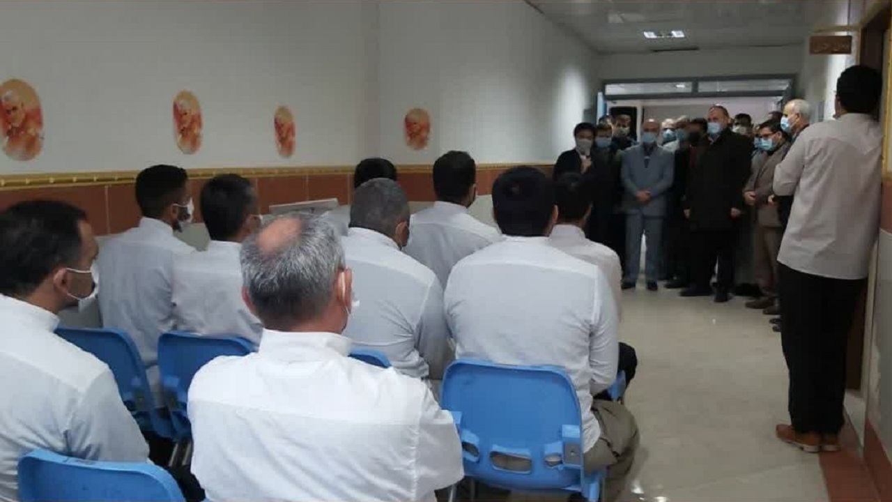 آزادی ۶۳ زندانی استان مرکزی به مناسبت سالروز شهادت حاج قاسم