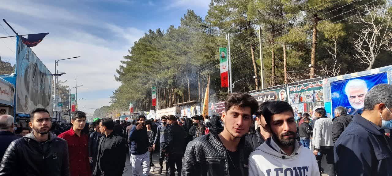 گلزار شهدای کرمان در روز شهادت حاج قاسم