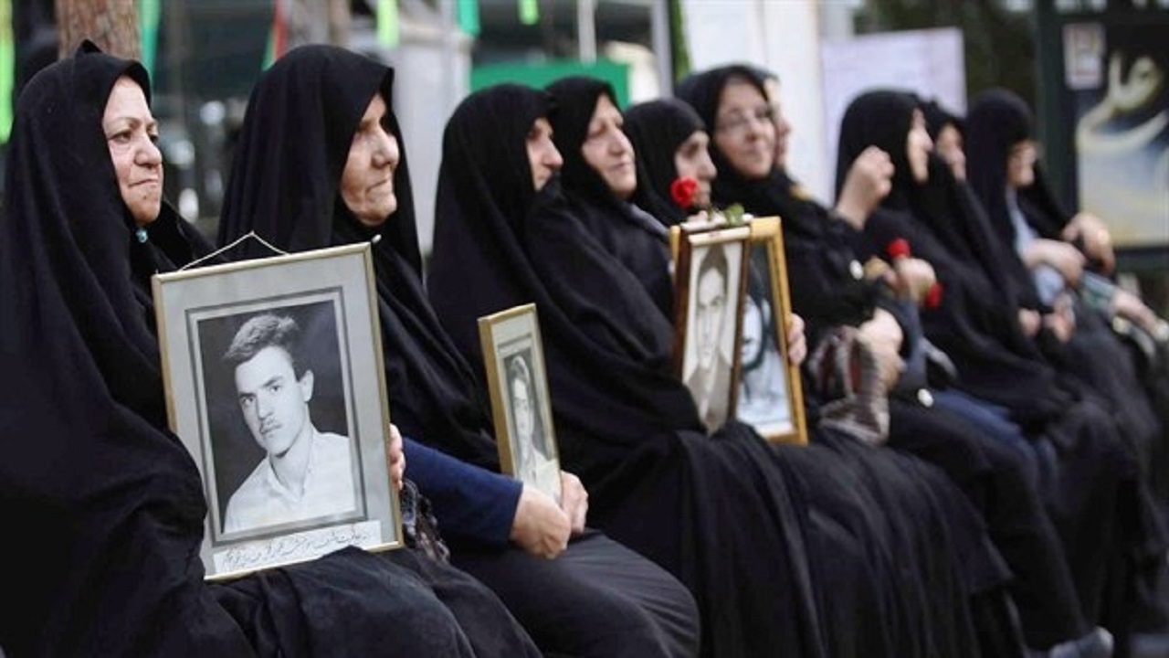 همایش مادران و همسران شهدا در سومین سالگرد حاج قاسم در فولادشهر + تصاویر