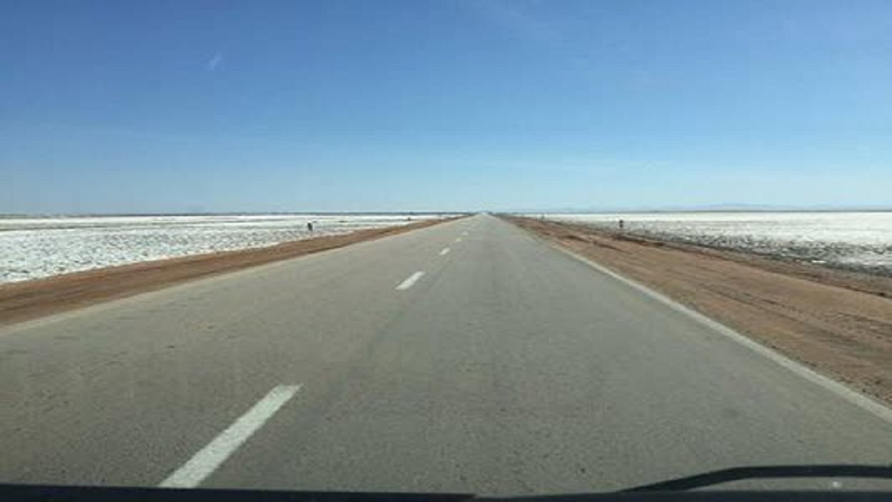 خوروبیابانک، شهرستانی بدون راه دوبانده