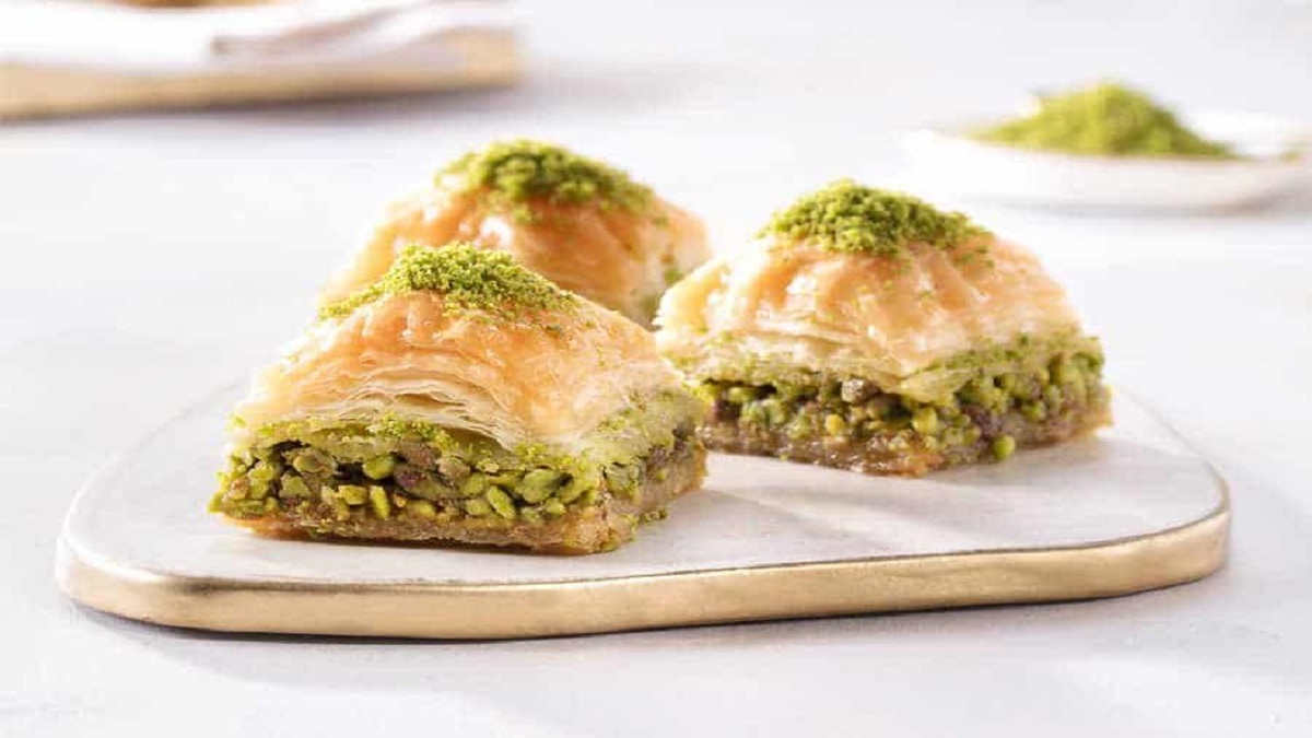 طرز تهیه کلوچه محلی + فیلم