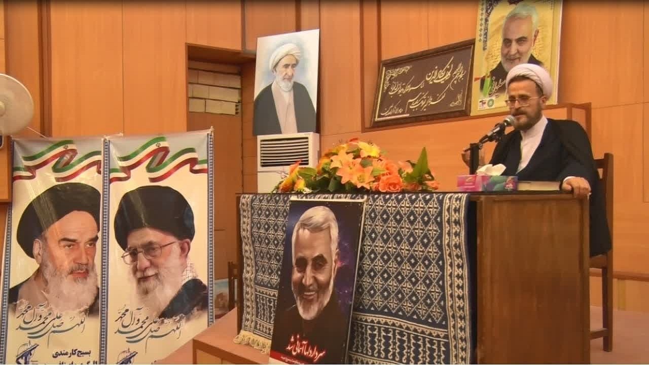 تجلیل از پیشکسوتان عرصه ایثار و شهادت در میبد