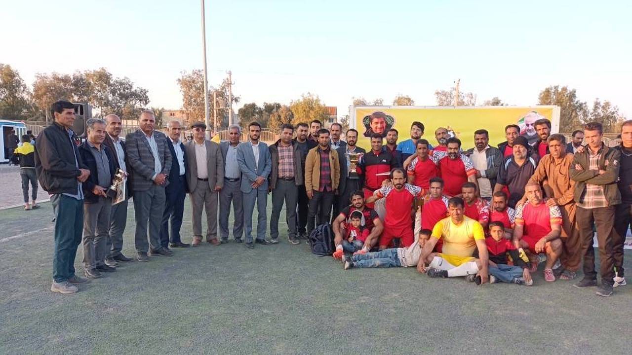 معرفی برگزیدگان مسابقات فوتبال پیشکسوتان شرق کرمان