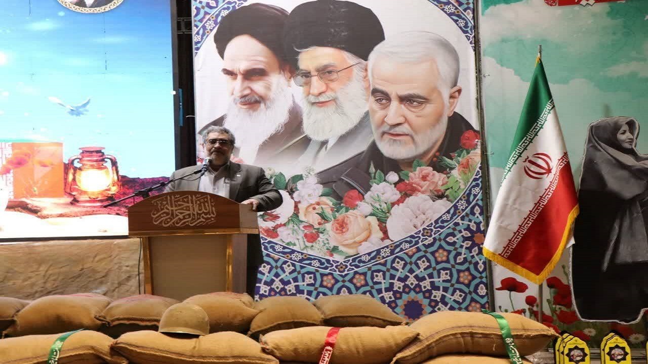 انتقال مفاهیم شهادت از ماموریت‌های آموزش و پرورش است