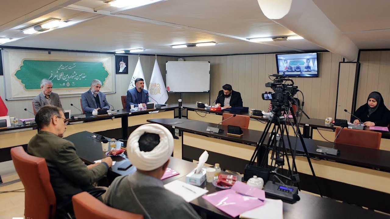 ۸۸۹ ناشر ۳هزار اثر به جشنواره بین المللی شعر فجر ارسال کردند