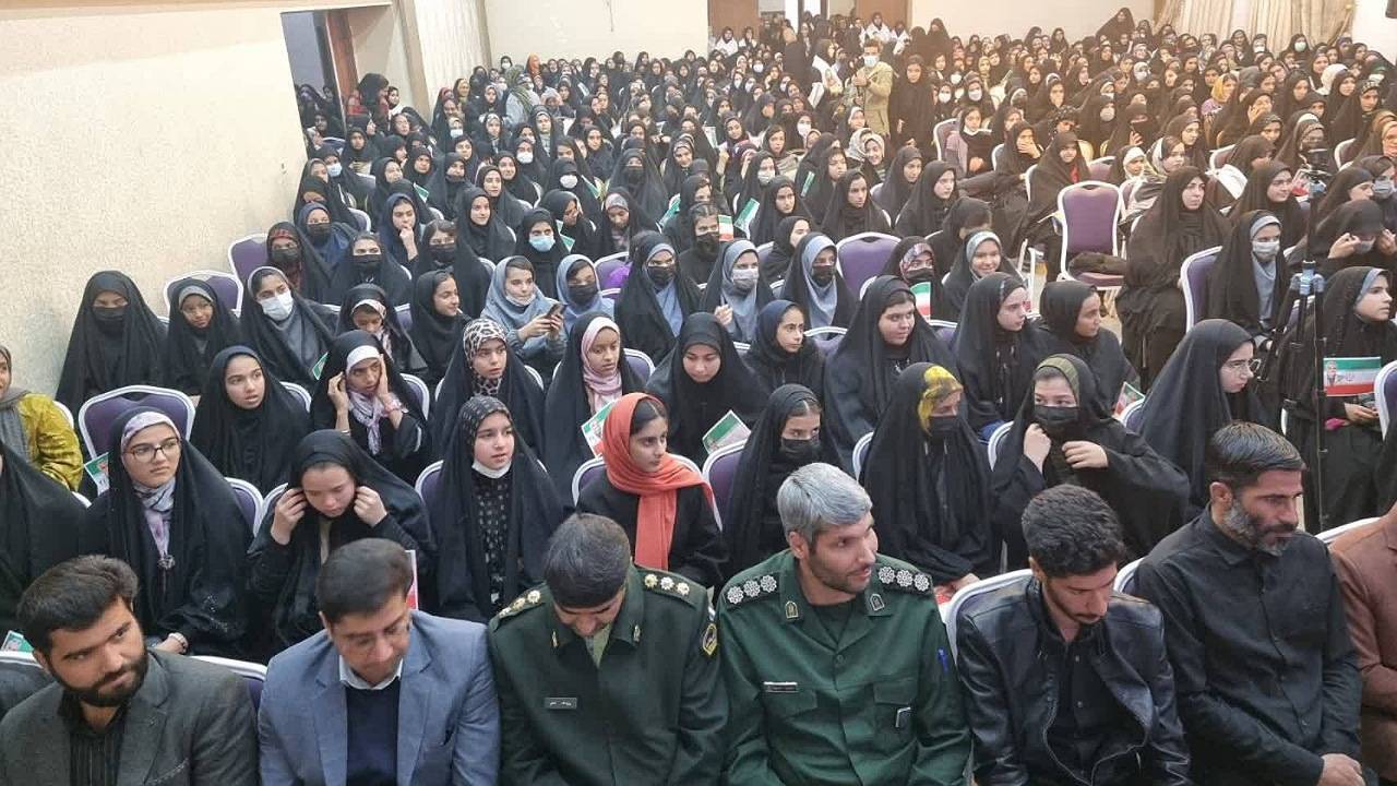 برگزاری همایش دختران حاج قاسم در زرند