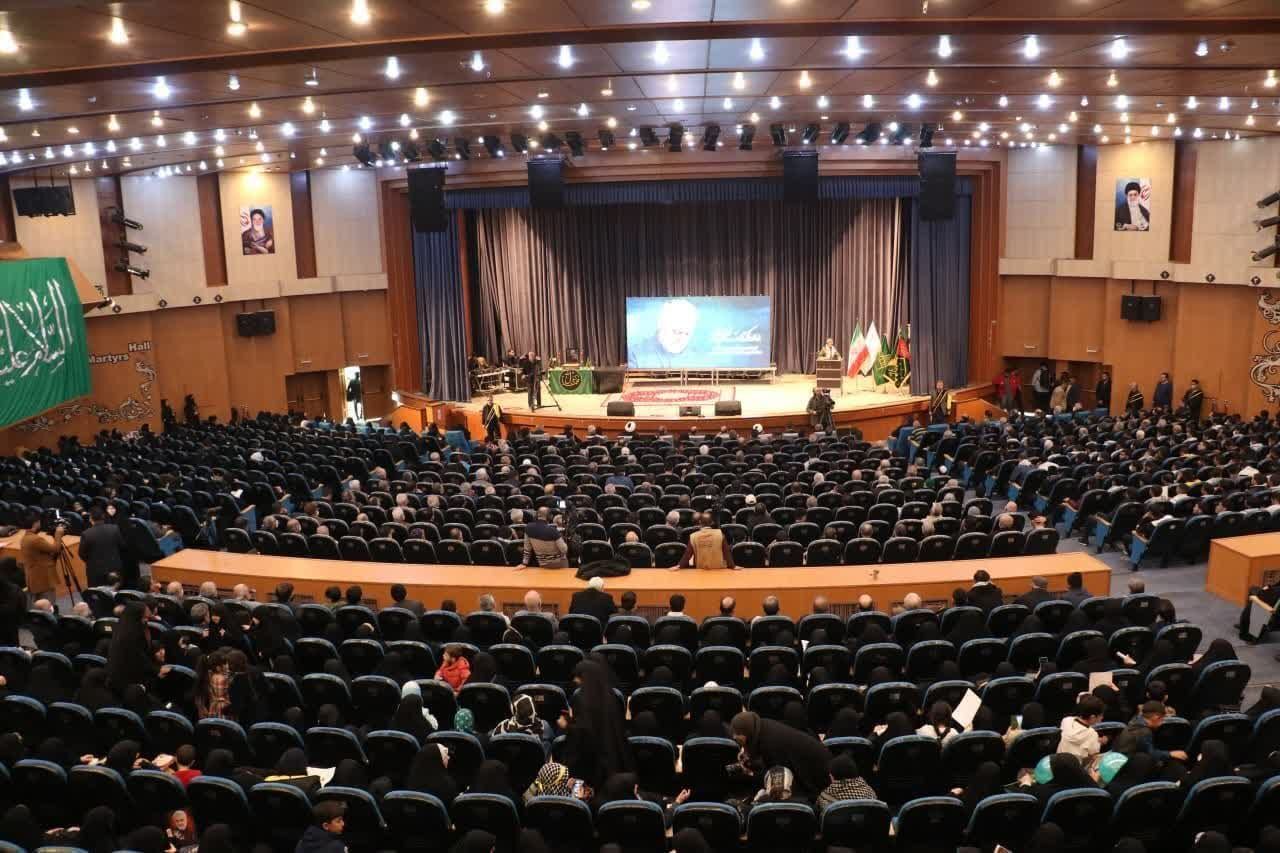 وحدت صدها نفری البرزی‌ها برای بزرگداشت جانفدا