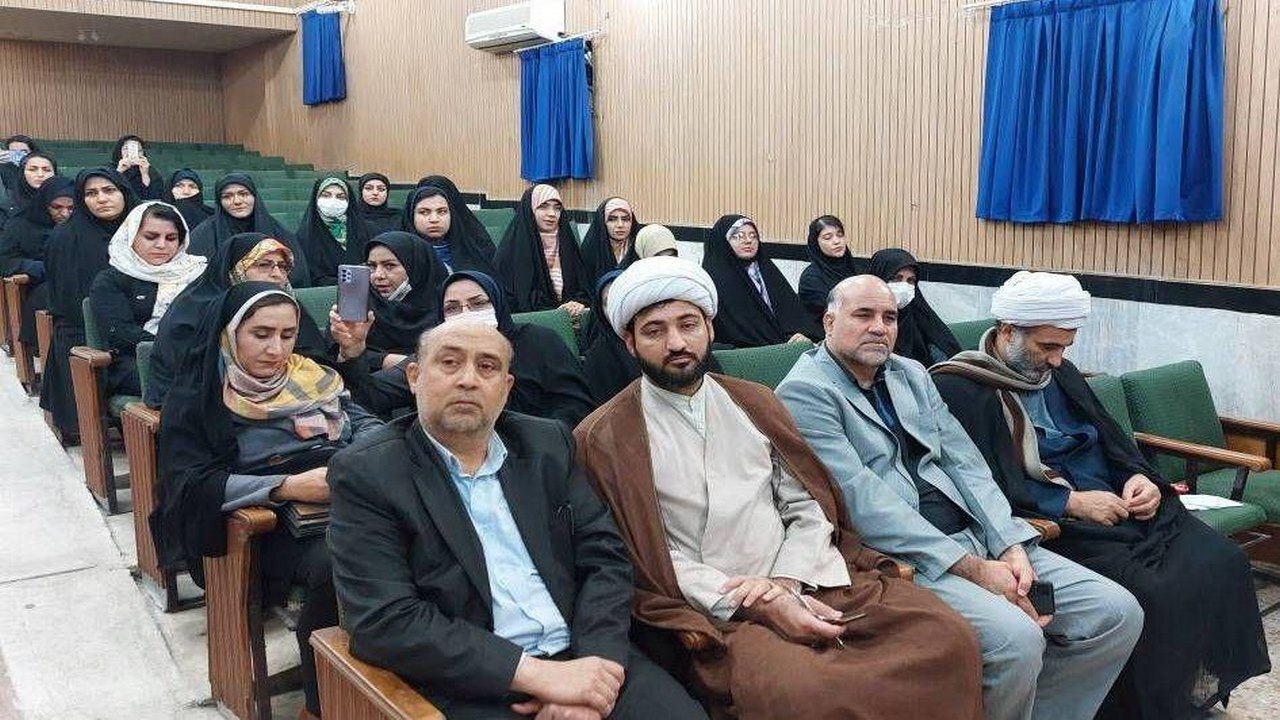 برگزاری مراسم شعرخوانی در دهلران