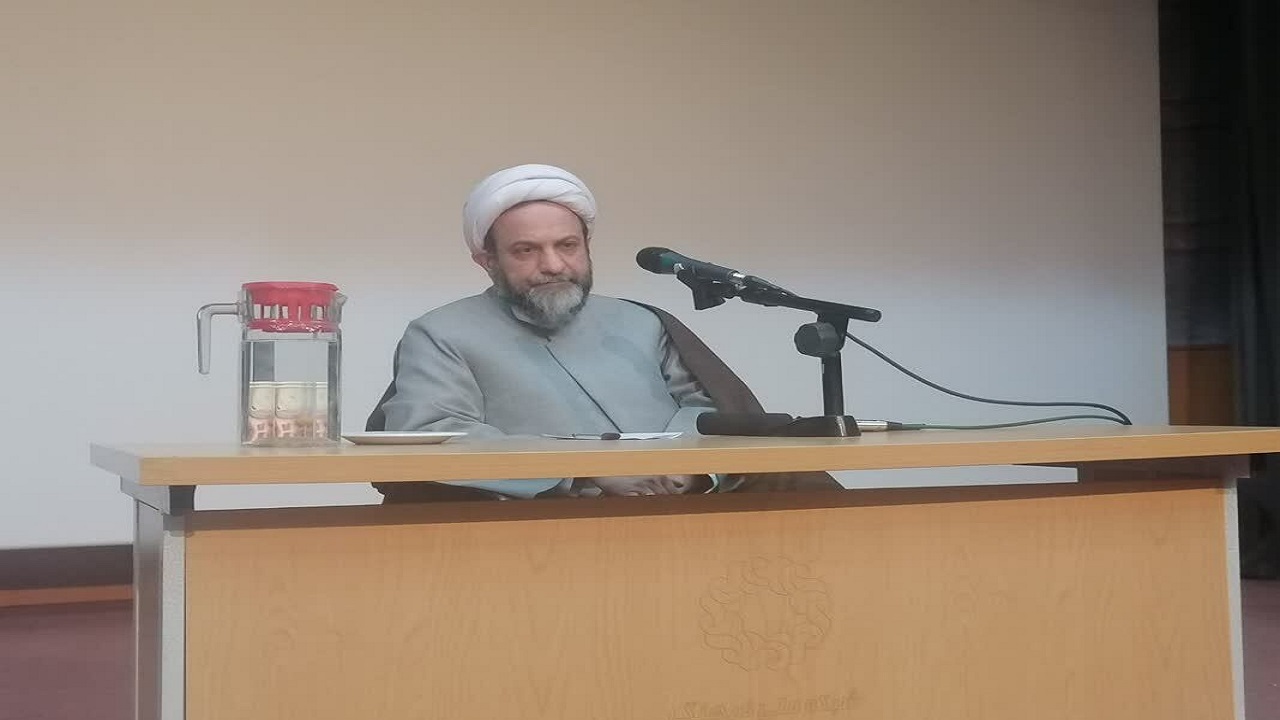 بزرگداشت علامه مصباح در گرو ادامه دادن راه اوست