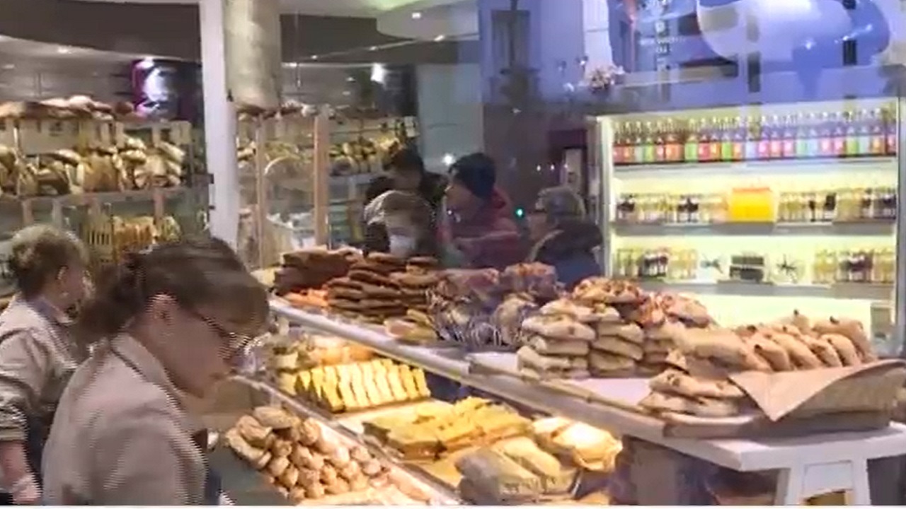 پخت نان باگت در فرانسه با خطر روبرو است