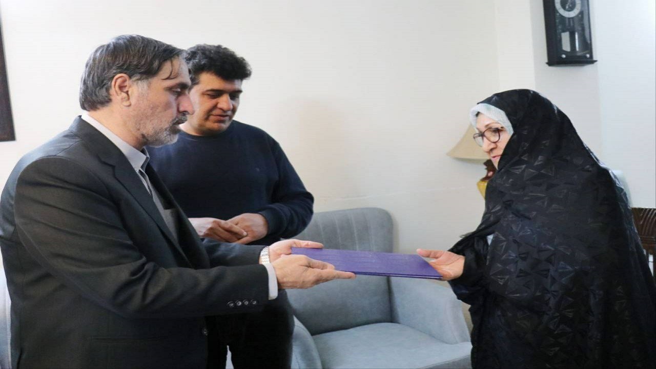 دیدار استاندار خراسان شمالی با سه خانواده شهید