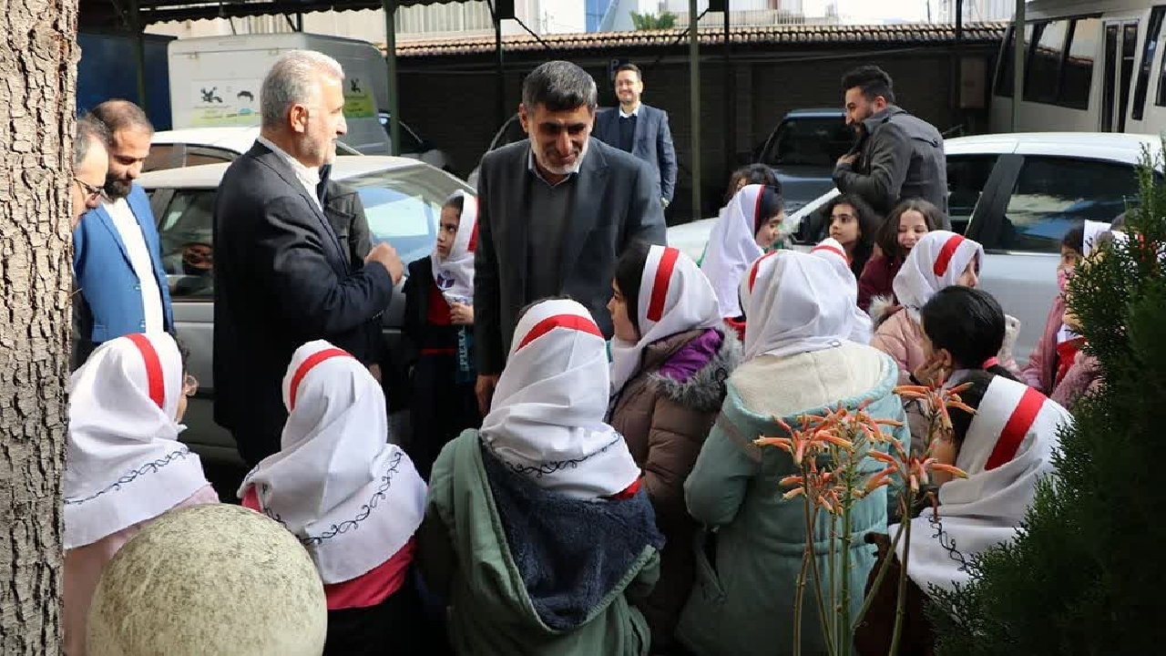 لزوم بهره‌گیری از کانون در پیشگیری از راهزنی فرهنگی و تربیتی