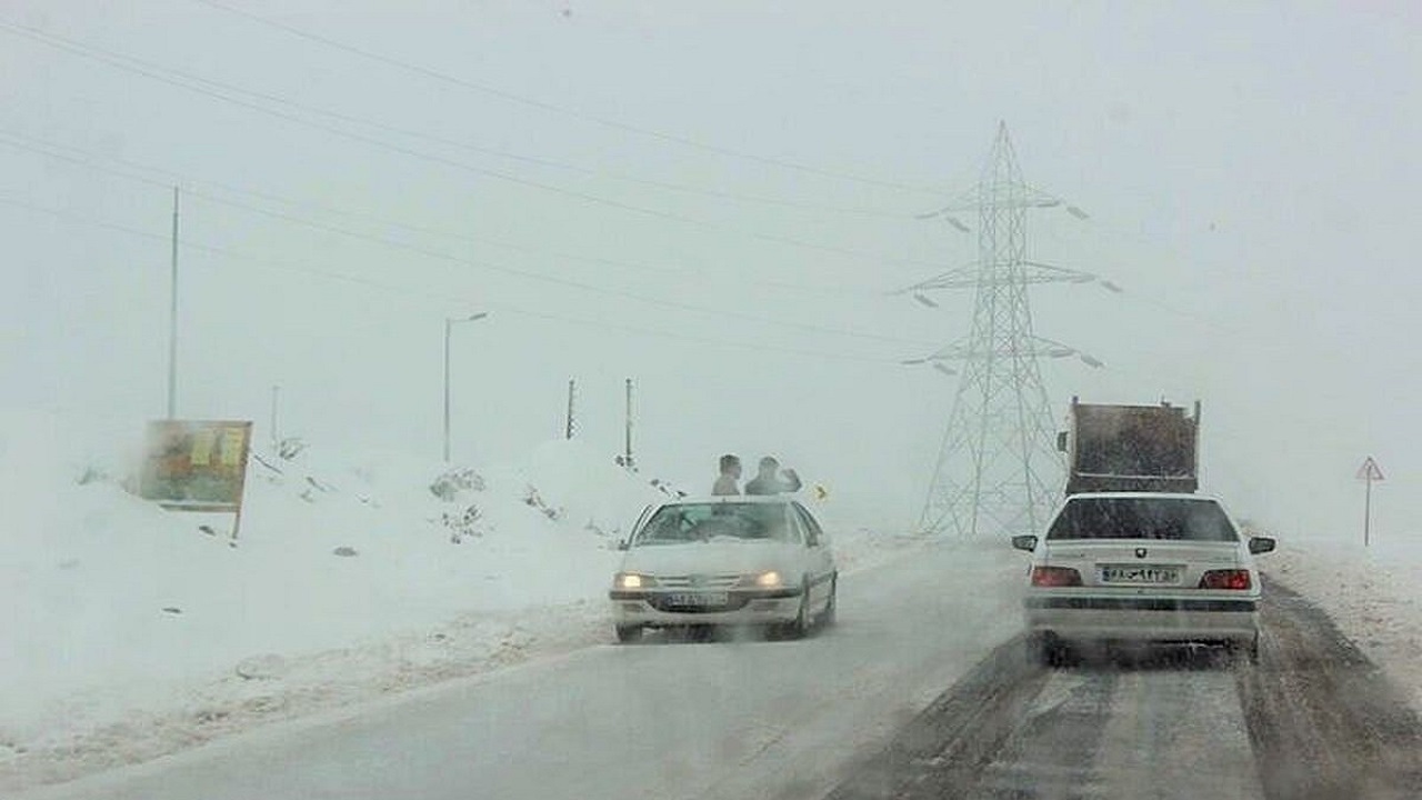 هنگام تردد در گردنه‌های چهارمحال وبختیاری زنجیر چرخ ببندید