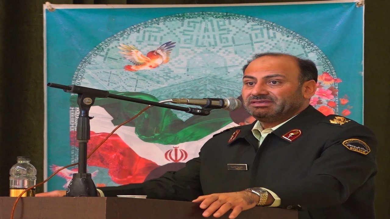 نیروی انتظامی نیروی مردمی و برخاسته از دل مردم است
