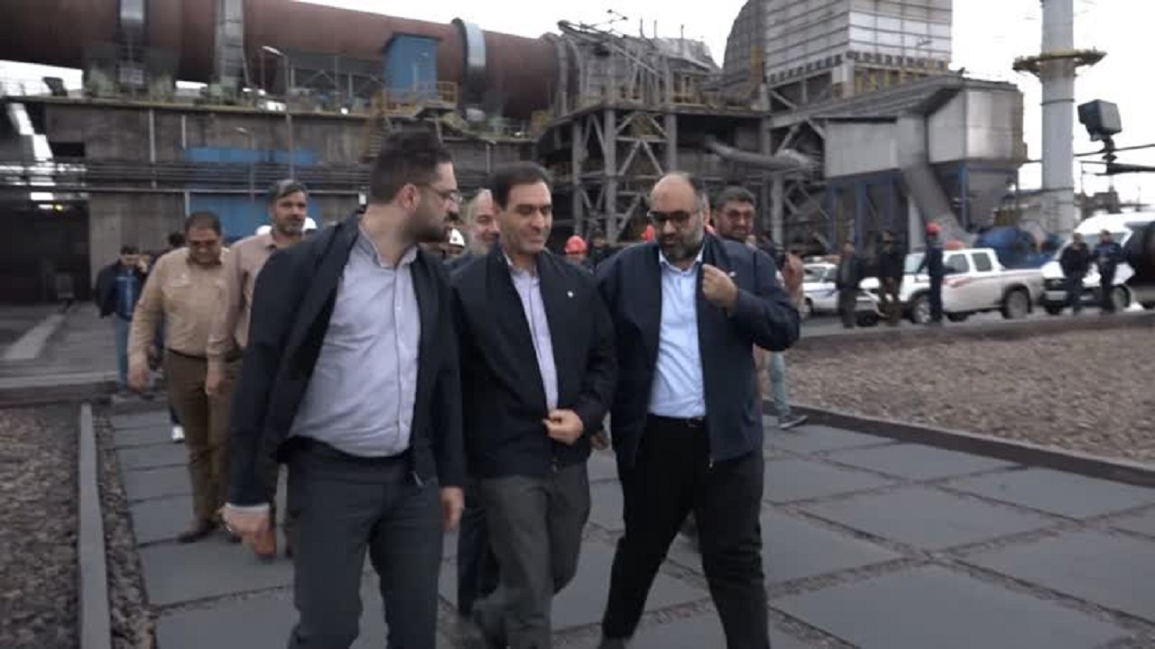 لزوم تکمیل طرح‌های جوار معدنی سنگ آهن مرکزی ایران-بافق