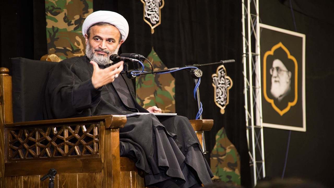  
قدرت معنوی قوی‌تر از قدرت مادی کار می‌کند