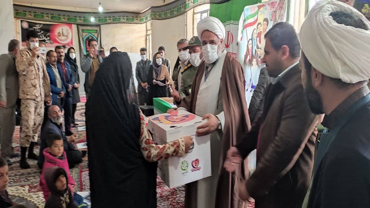 تجلیل از ۲۰ مادر دارای ۵ فرزند و بالاتر در شهرستان لردگان + تصاویر